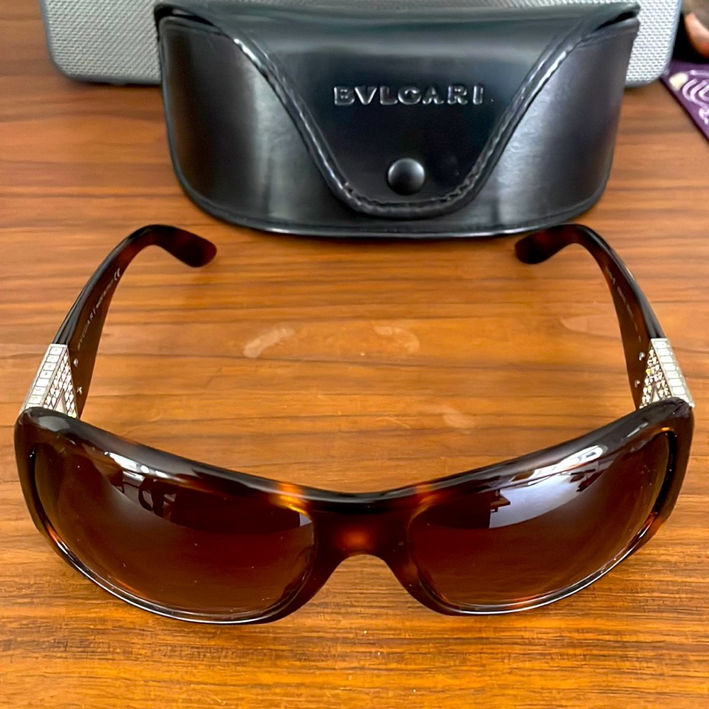 Bulgari tortoise shell sunglasses BV 8019B